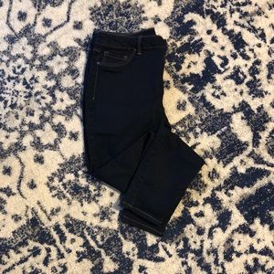 D. Jeans dark wash skinnies